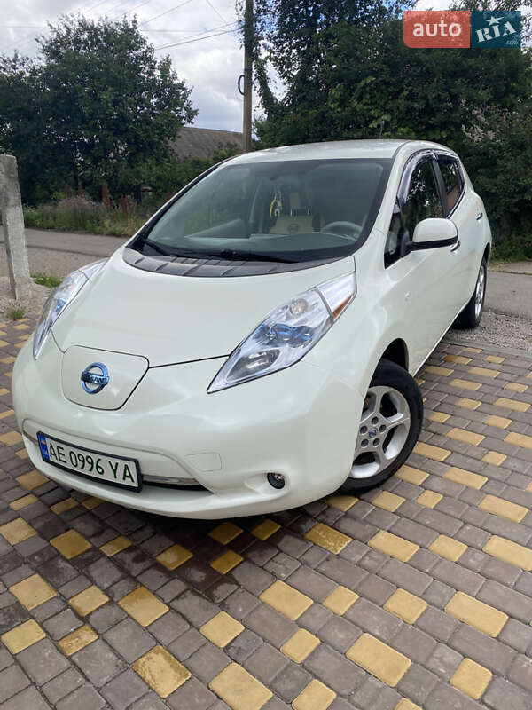 Nissan Leaf (2011)