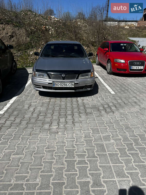 Nissan Maxima (1995)