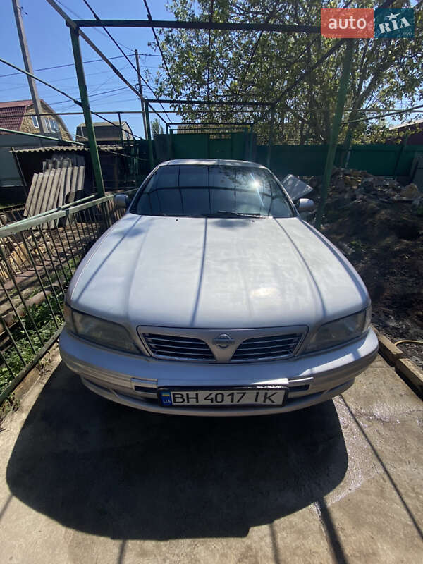 Nissan Maxima (1995)