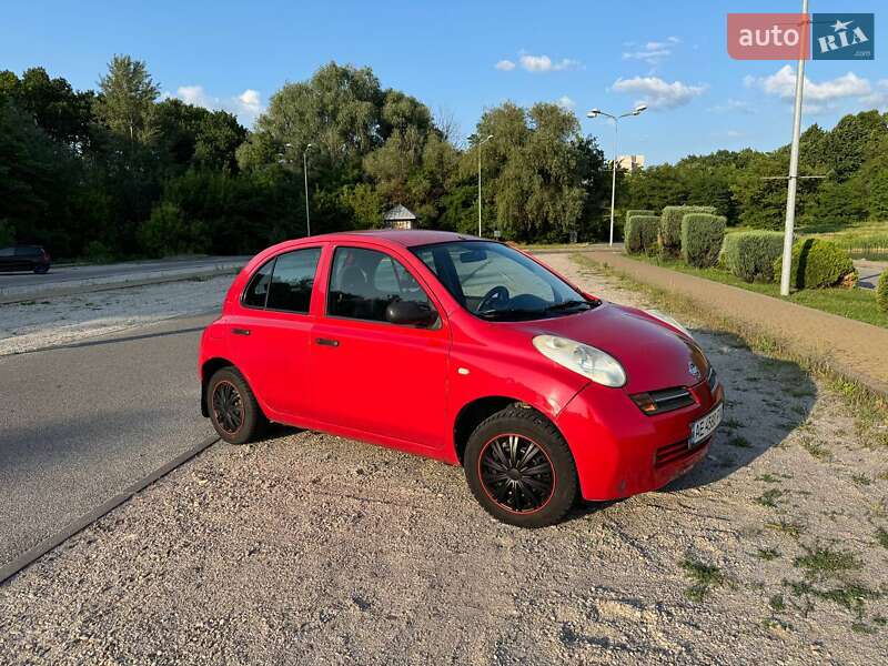 Nissan Micra (2004)