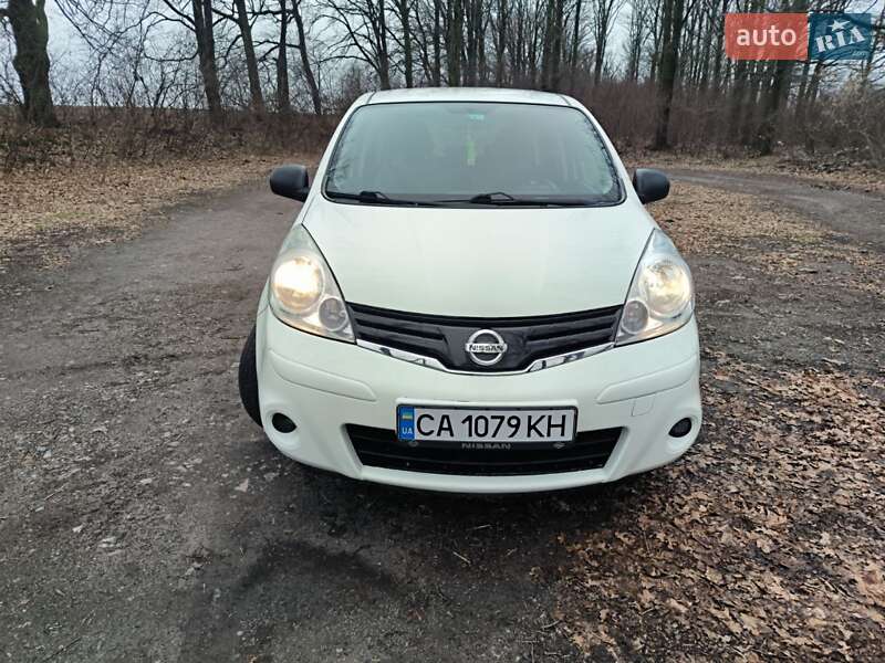 Nissan Note (2010)