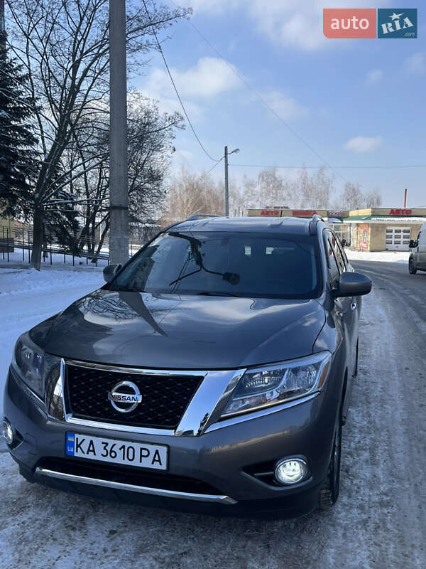Nissan Pathfinder (2016)