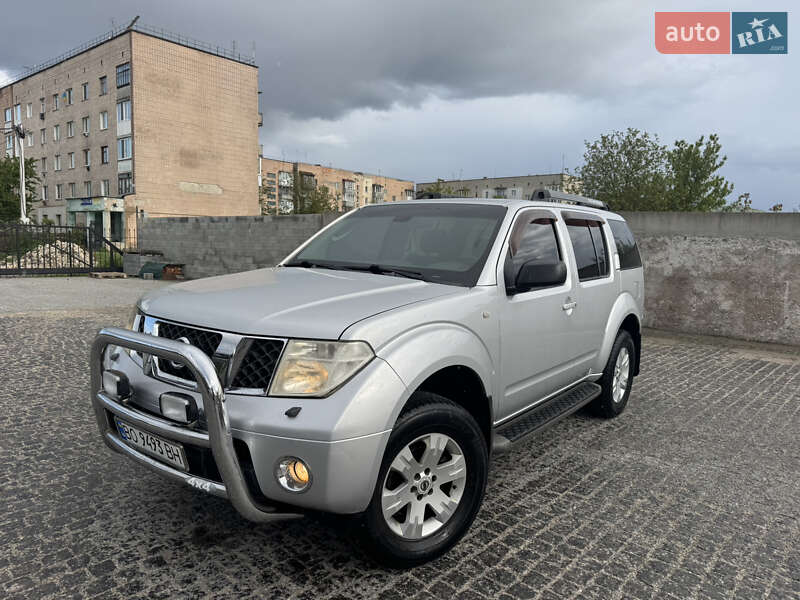 Nissan Pathfinder (2006)