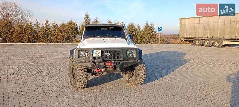 Nissan Patrol (1990)
