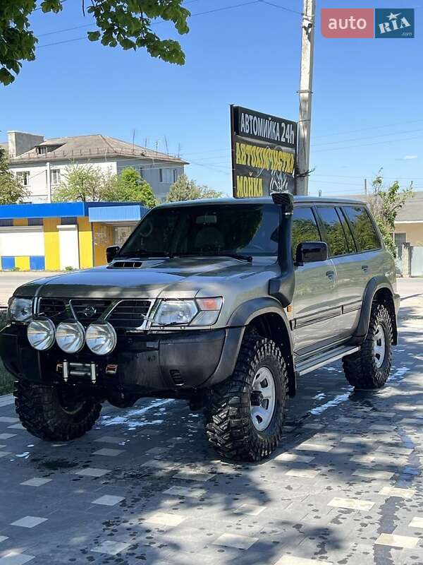 Nissan Patrol (2000)