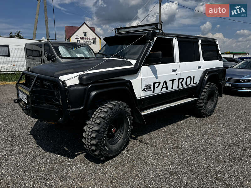 Nissan Patrol (1993)