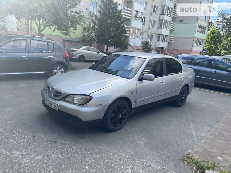 Nissan Primera (2000)
