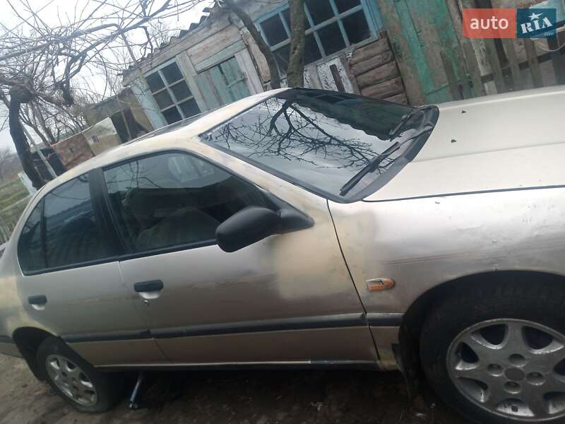 Nissan Primera (1992)