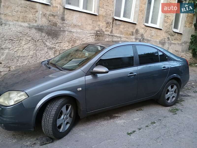 Nissan Primera (2002)