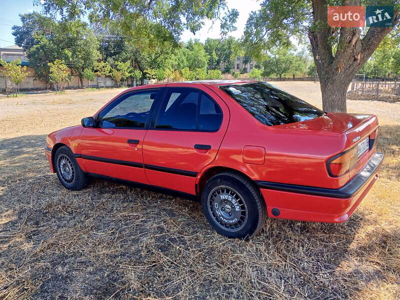 Nissan Primera (1992)