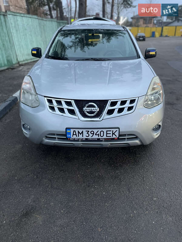 Nissan Rogue (2011)