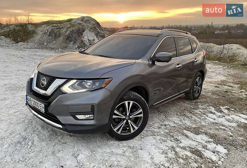 Nissan Rogue (2017)