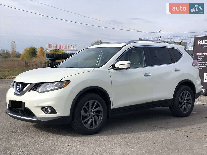 Nissan Rogue (2016)