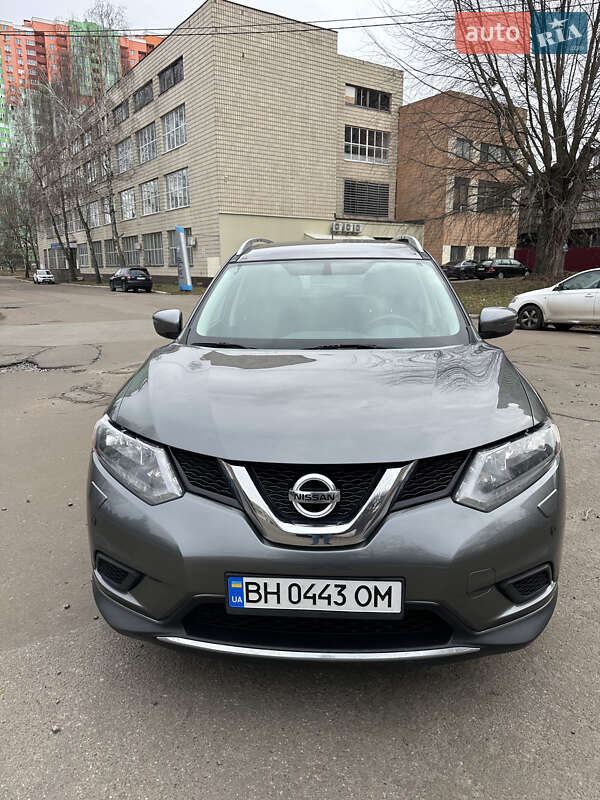 Nissan Rogue (2016)
