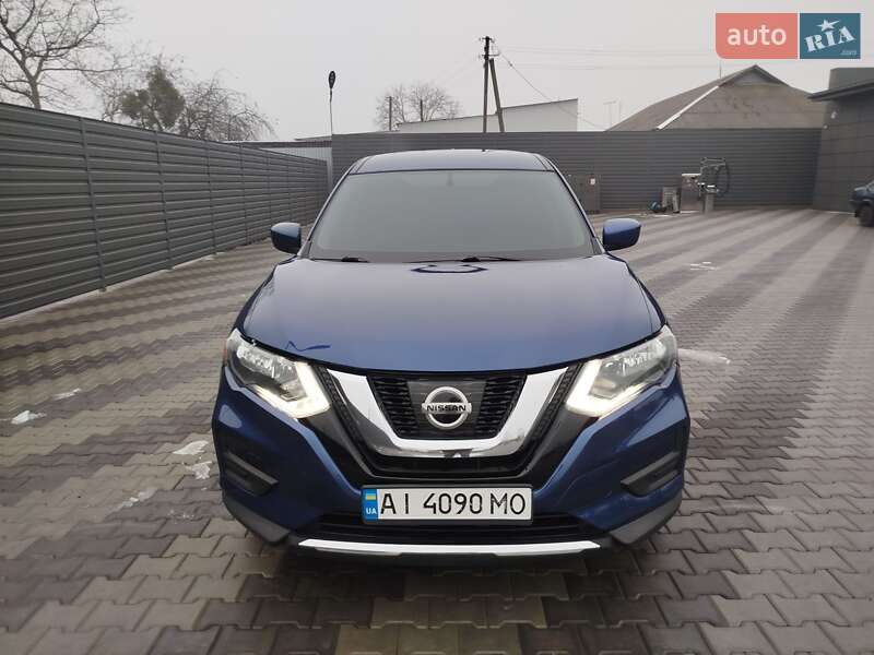 Nissan Rogue (2017)