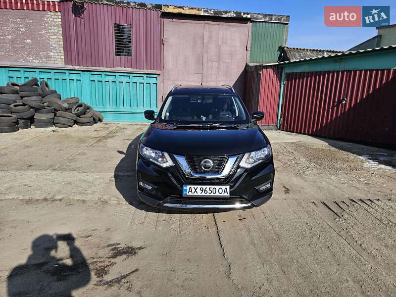 Nissan Rogue (2018)