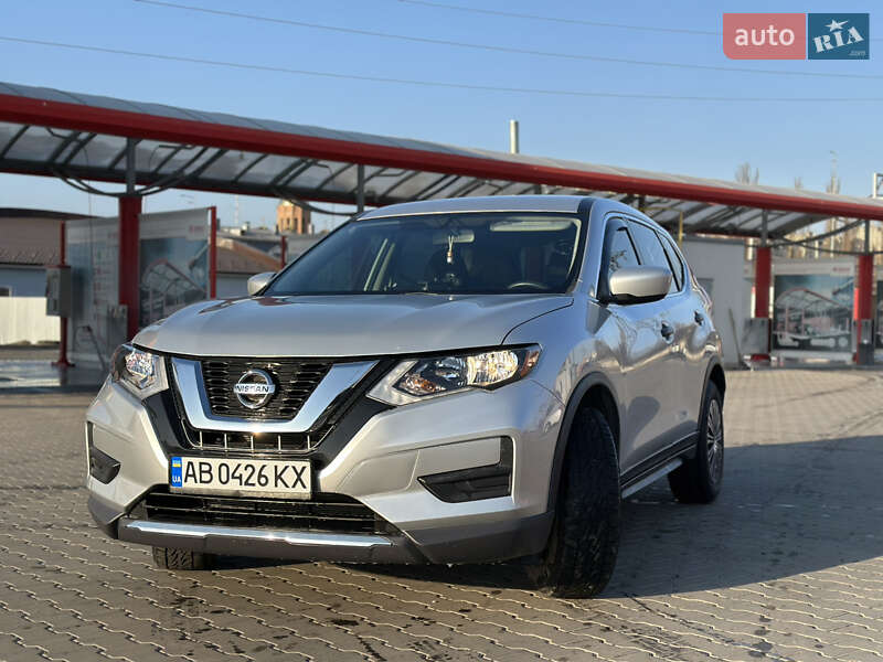 Nissan Rogue (2017)