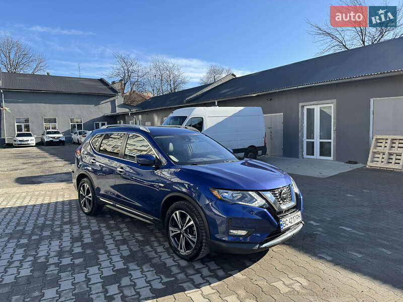 Nissan Rogue (2018)