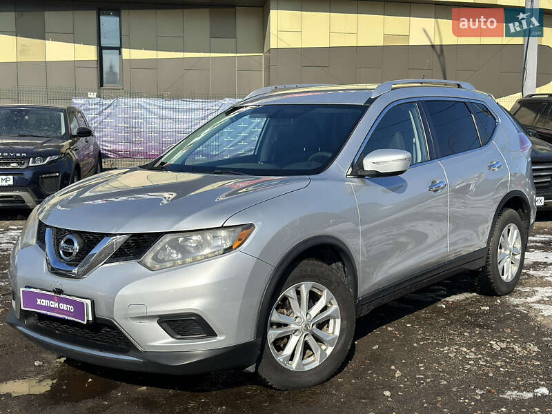 Nissan Rogue (2015)