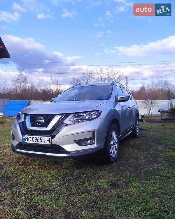 Nissan Rogue (2018)