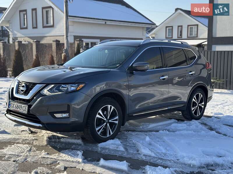 Nissan Rogue (2017)
