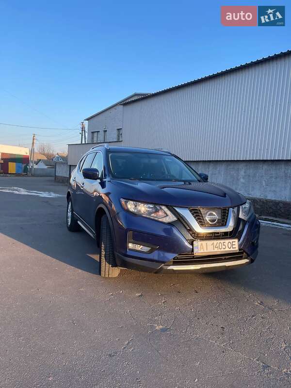 Nissan Rogue (2017)
