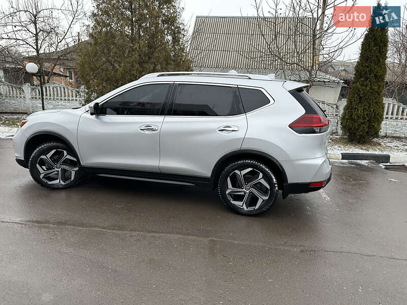 Nissan Rogue (2018)