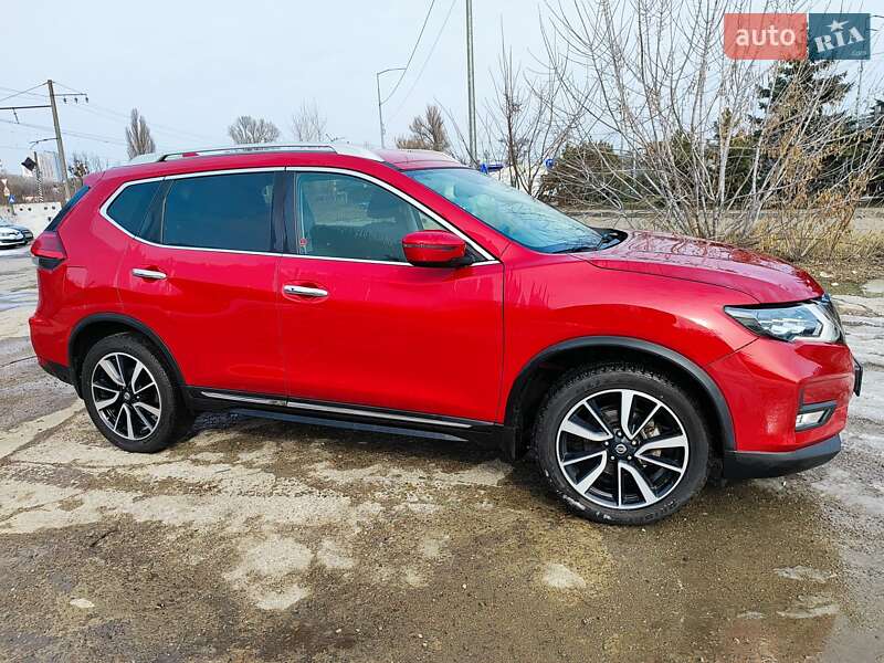 Nissan Rogue (2017)