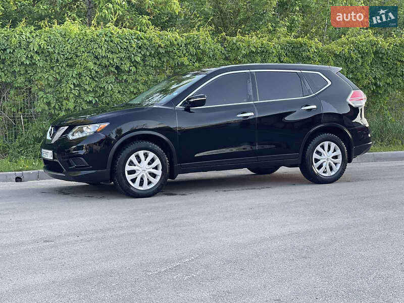 Nissan Rogue (2015)