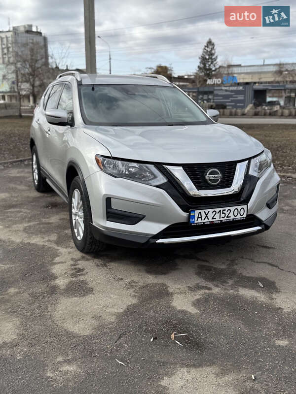 Nissan Rogue (2018)