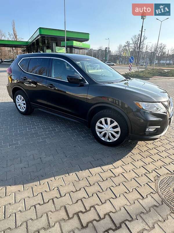 Nissan Rogue (2018)