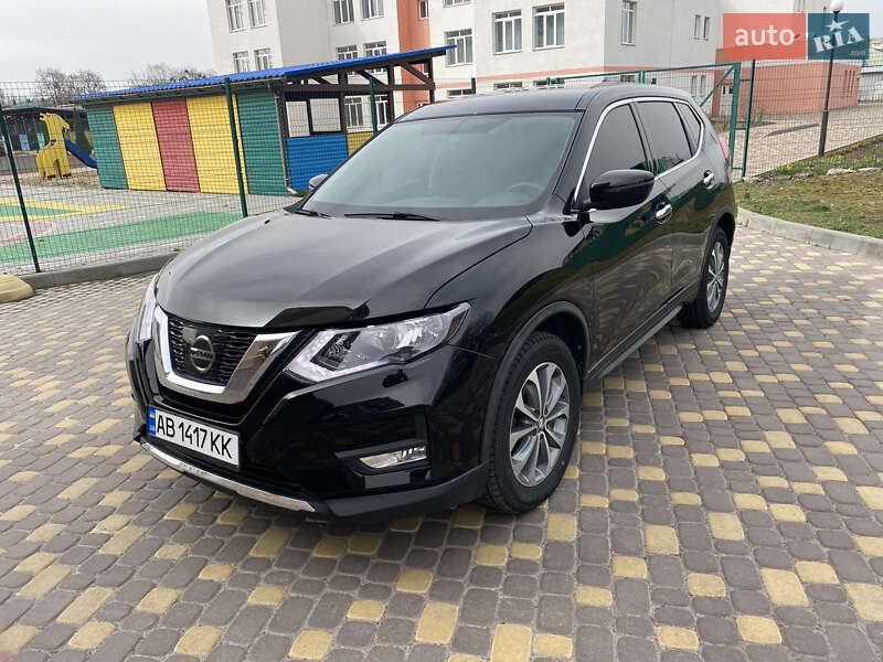 Nissan Rogue (2017)
