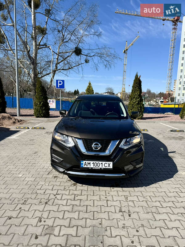 Nissan Rogue (2017)
