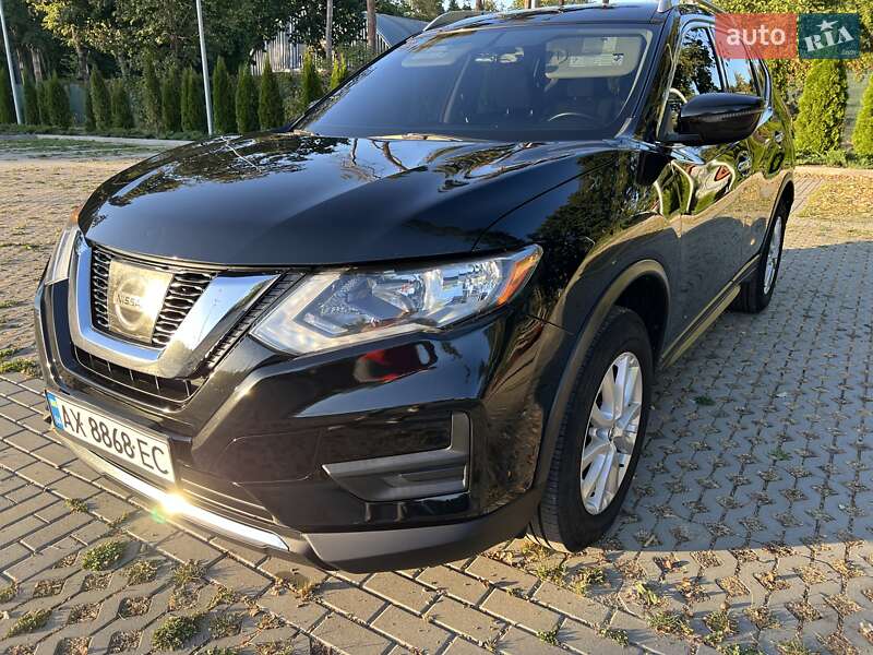 Nissan Rogue (2017)