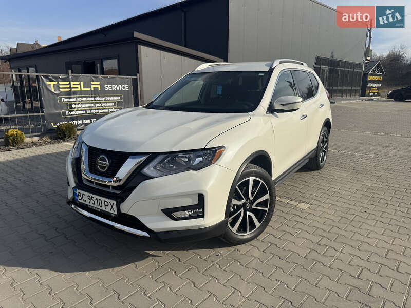 Nissan Rogue (2018)