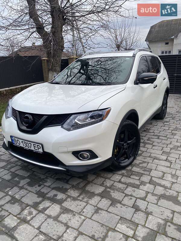 Nissan Rogue (2015)