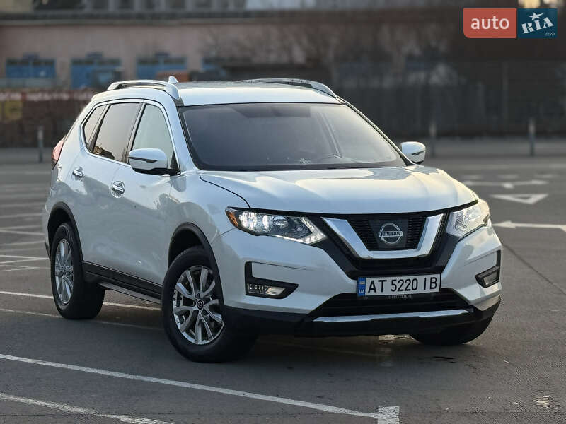 Nissan Rogue (2017)