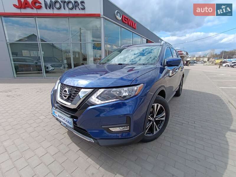 Nissan Rogue (2017)