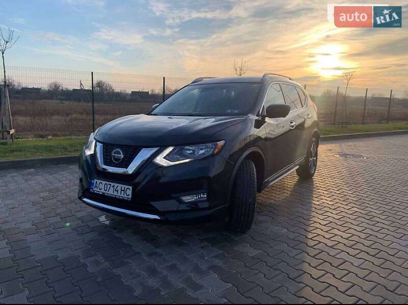 Nissan Rogue (2018)