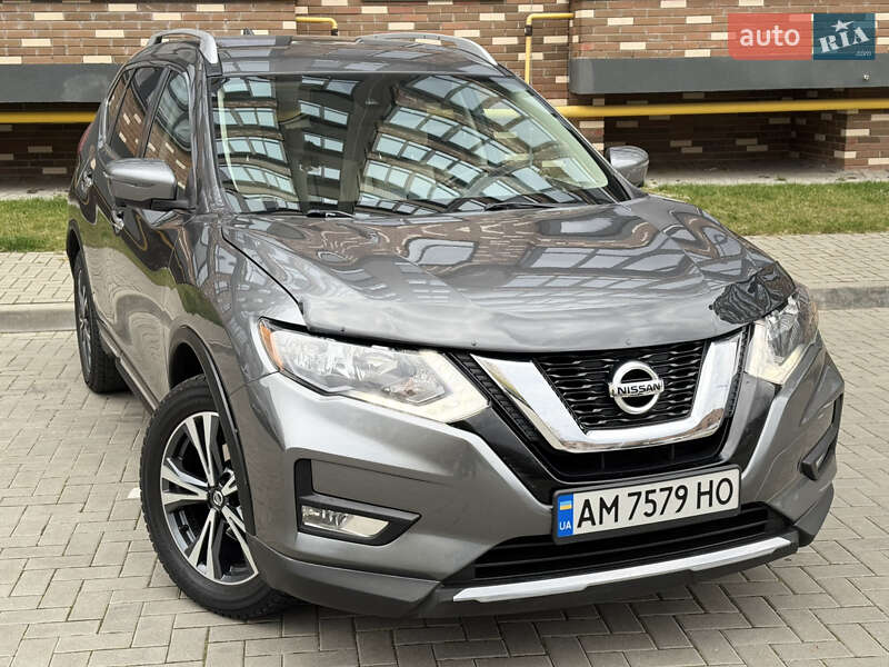 Nissan Rogue (2017)