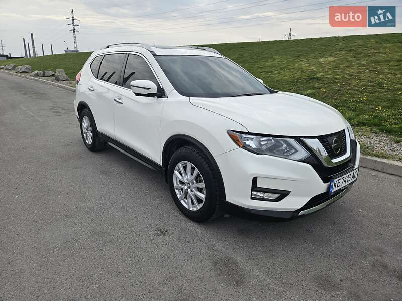 Nissan Rogue (2017)