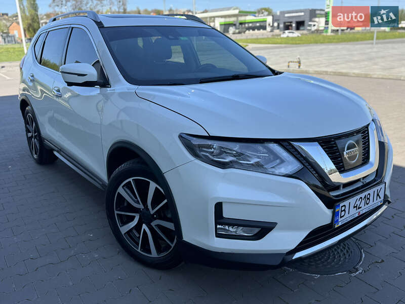 Nissan Rogue (2017)