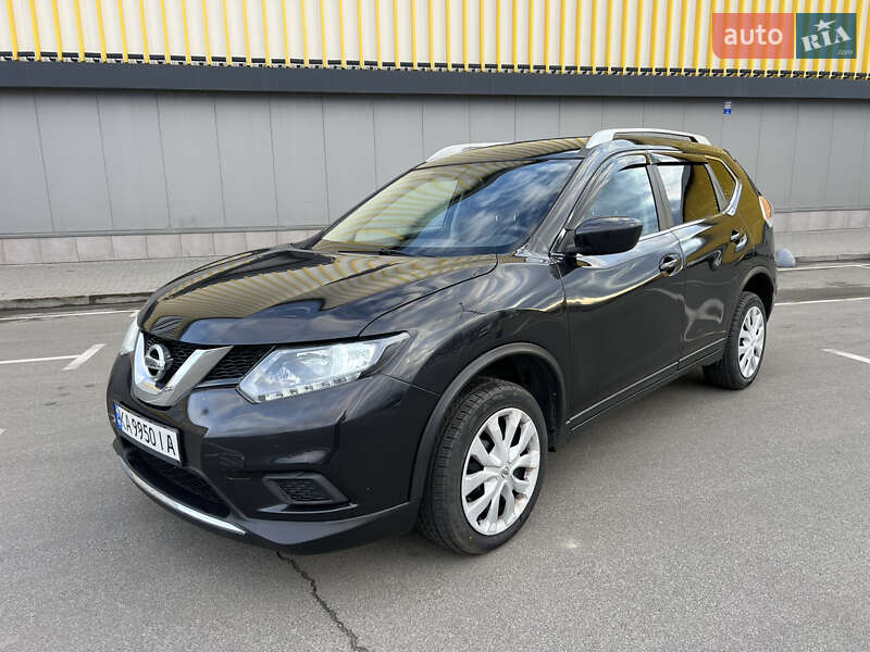 Nissan Rogue (2015)