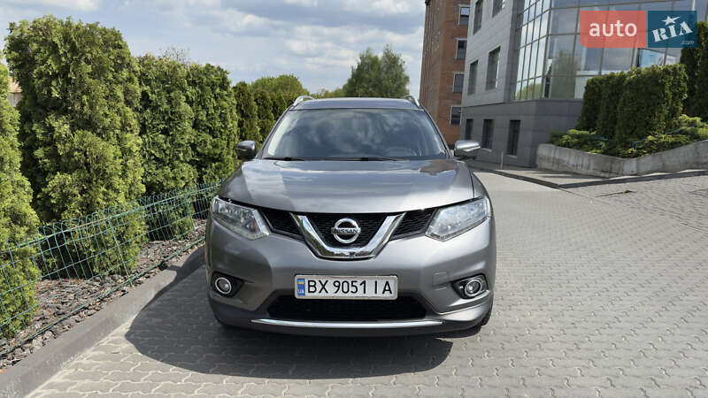 Nissan Rogue (2015)
