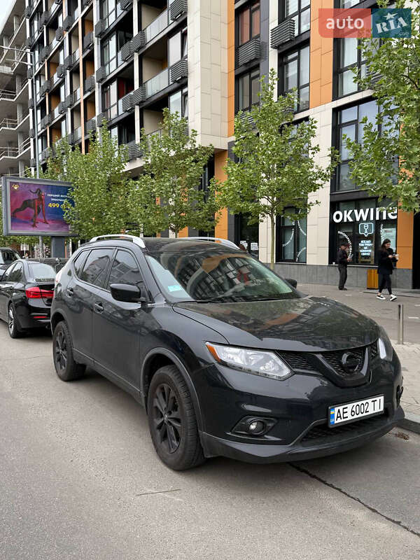 Nissan Rogue (2016)
