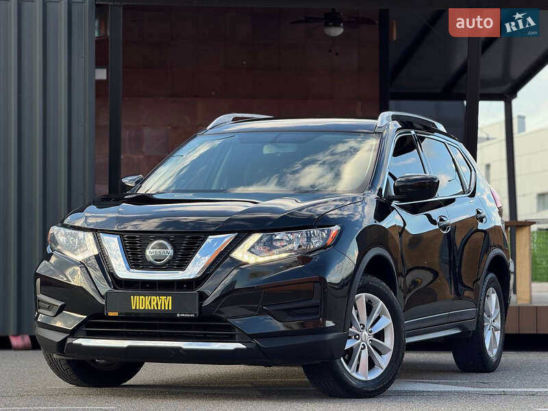 Nissan Rogue (2017)