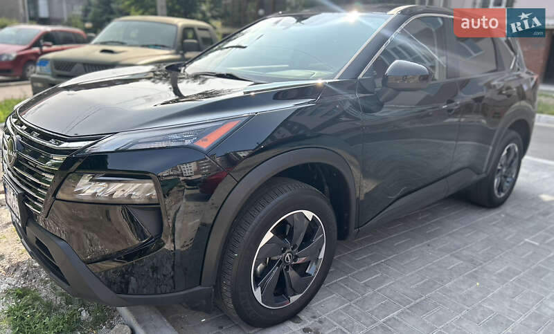 Nissan Rogue (2023)