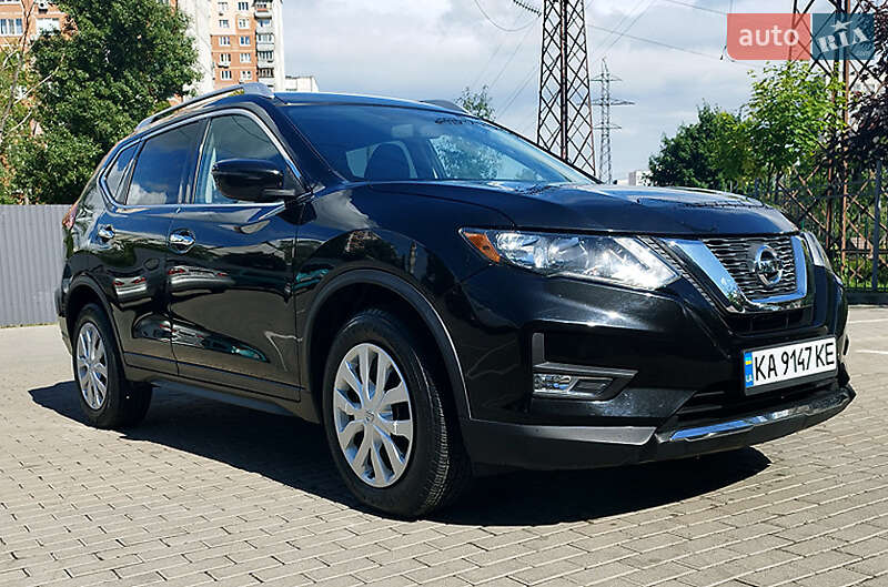 Nissan Rogue (2016)