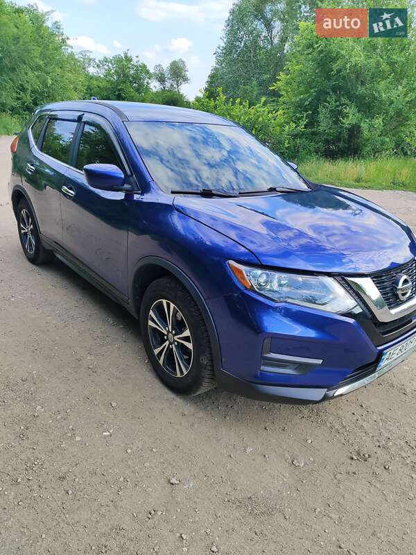 Nissan Rogue (2016)