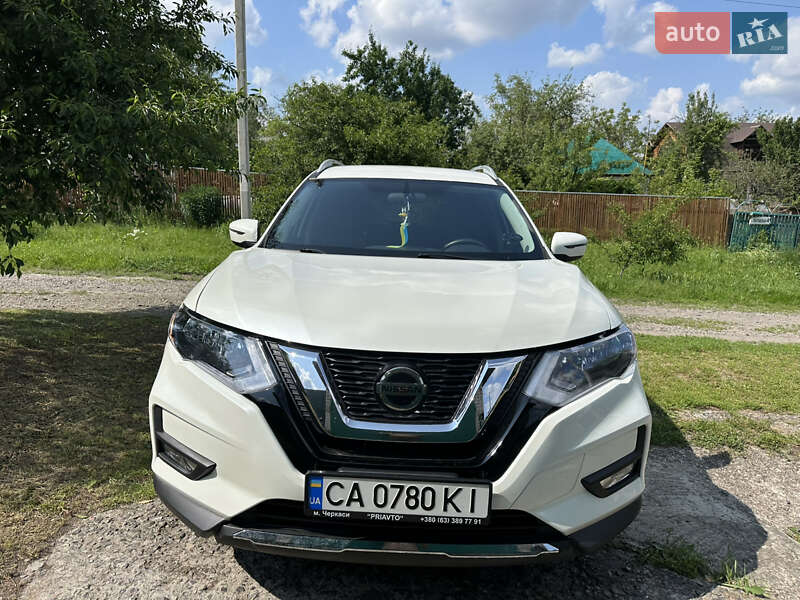 Nissan Rogue (2017)